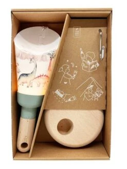 Coffret Lampe Nomade 5 En 1 Dinosauria MAISON POLOCHON Vert Sauge - Polochon 7 Coffret Lampe Nomade 5 En 1 Dinosauria MAISON POLOCHON Vert Sauge - Polochon -Boutique Bébé coffret lampe nomade 5 en 1 dinosauria maison polochon 3