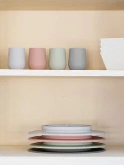 Gobelet D’apprentissage Avec Paille EZPZ Mini Cup En Silicone Rose Blush - EZPZ -Boutique Bébé gobelet dapprentissage avec paille ezpz mini cup en silicone 3