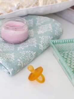 Sucette à Bout Rond Tout Latex 6 Mois+ SUAVINEX Naturel - Suavinex -Boutique Bébé sucette a bout rond tout latex 6 mois suavinex 2