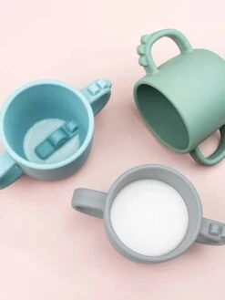 Tasse à 2 Poignées DONE BY DEER Peekaboo Crocodile En Silicone Vert - Done By Deer -Boutique Bébé tasse a 2 poignees done by deer peekaboo crocodile en silicone 3