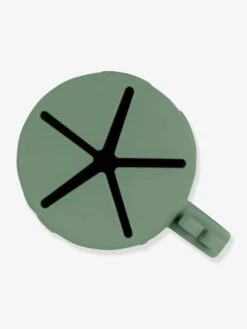 Tasse à Goûter DONE BY DEER Peekaboo Raffi En Silicone Vert - Done By Deer -Boutique Bébé tasse a gouter done by deer peekaboo raffi en silicone 5